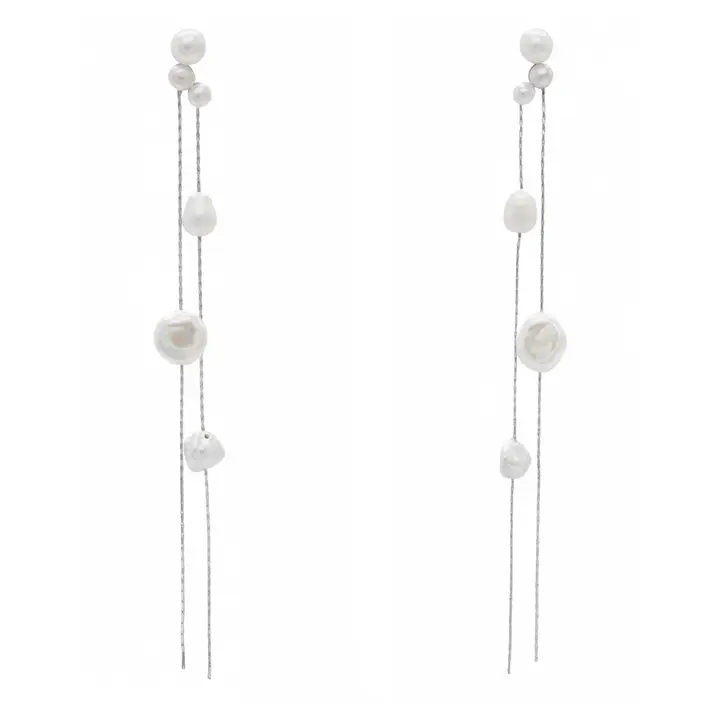 Pendientes largos plateados con perlas – Modelo Silene